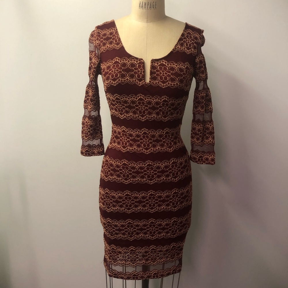 Like New!! Mystic Bodycon Midi Lace Dress
